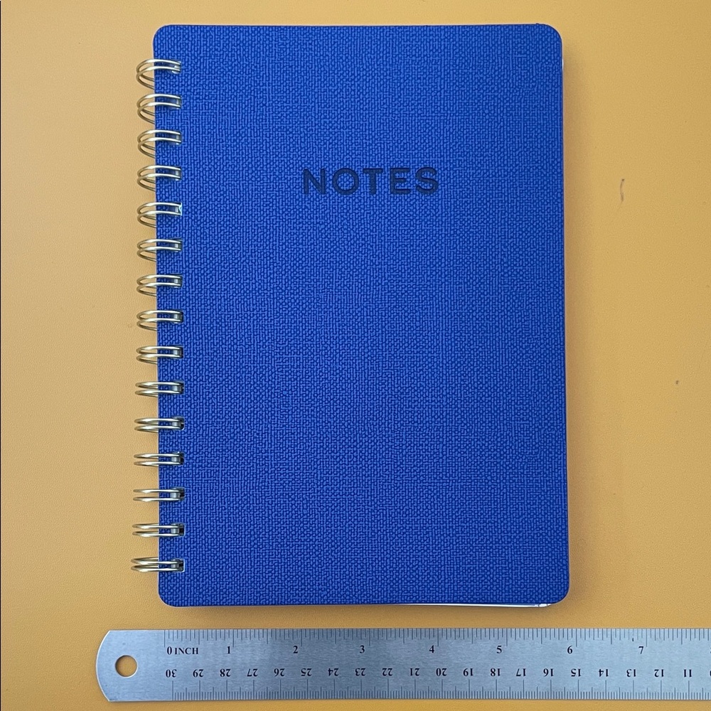 Agatha Notebook - Notes Blue Spiral - Picture 5 of 8